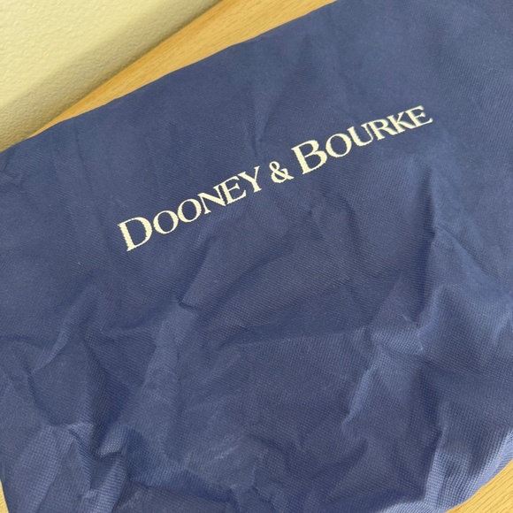 Dooney & Bourke Blue Pebbled Leather Lani Crossbbody Bag Purse Chic and NEW - Picture 11 of 12